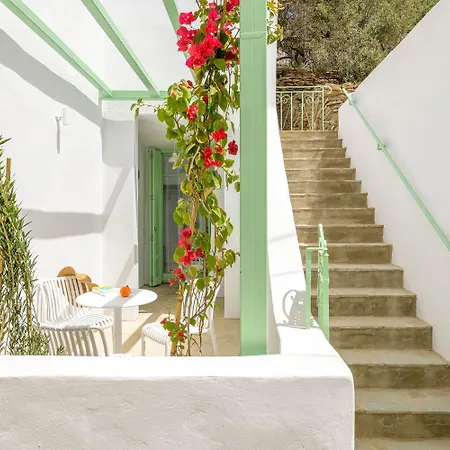 Demilia Luxury Suites Batsi  Exterior photo