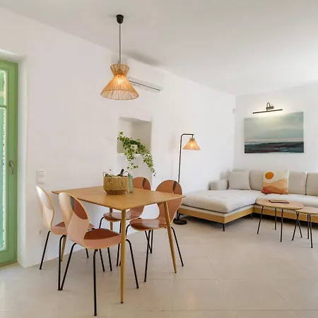 Demilia Luxury Suites Batsi  Exterior photo